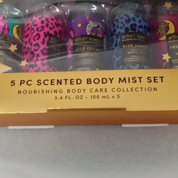 Betsey Johnson Body Mist Set - Picture 2 of 2